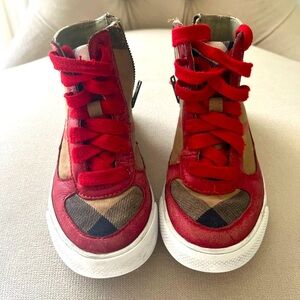 Burberry sneakers for kids size 28